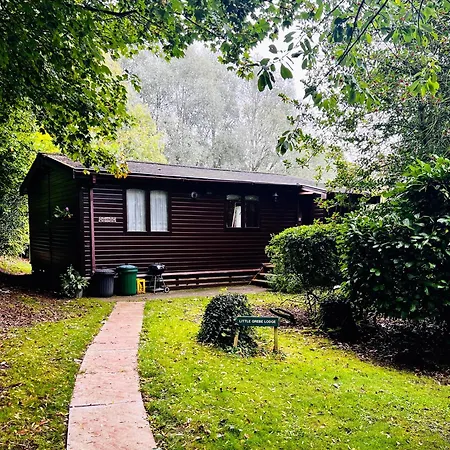 Chalet 'little Grebe' - Secluded Rustic - Fishermans Delight.