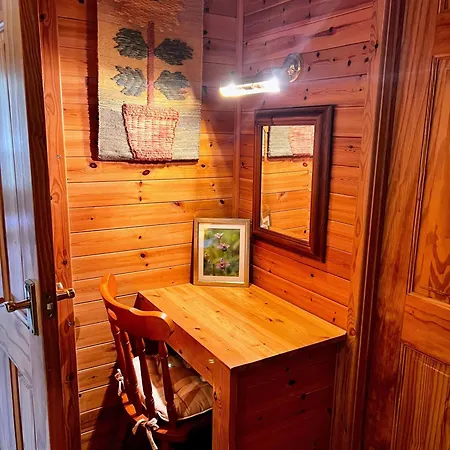 'little Grebe' - Secluded Rustic - Fishermans Delight. *