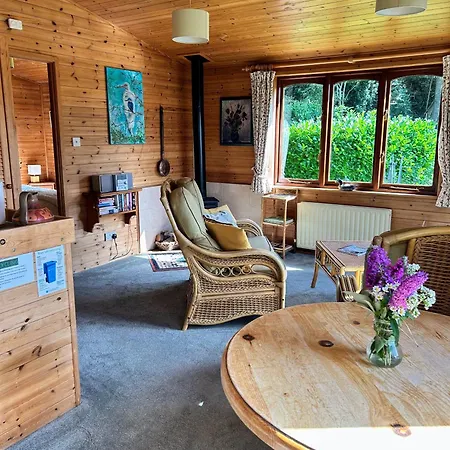 'little Grebe' - Secluded Rustic - Fishermans Delight.