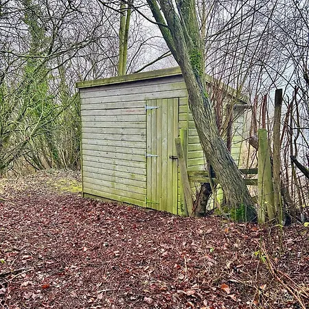 'little Grebe' - Secluded Rustic - Fishermans Delight. Chalet