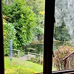 Chalet 'little Grebe' - Secluded Rustic - Fishermans Delight.