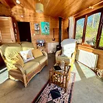 'little Grebe' - Secluded Rustic - Fishermans Delight. Chalet *