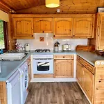 'little Grebe' - Secluded Rustic - Fishermans Delight. Chalet *