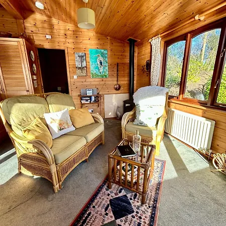 'little Grebe' - Secluded Rustic - Fishermans Delight. Chalet *